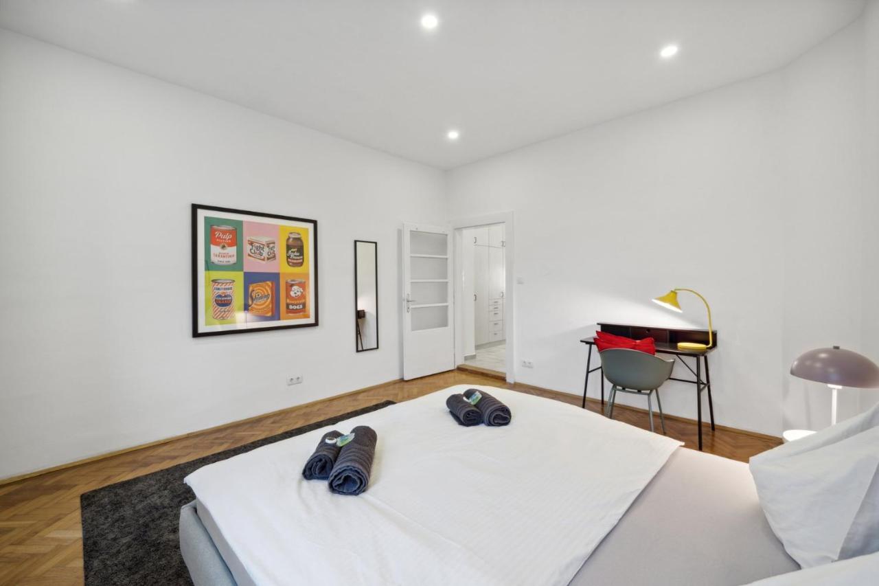 Big Spacious Central Apartment In Wien Exterior foto