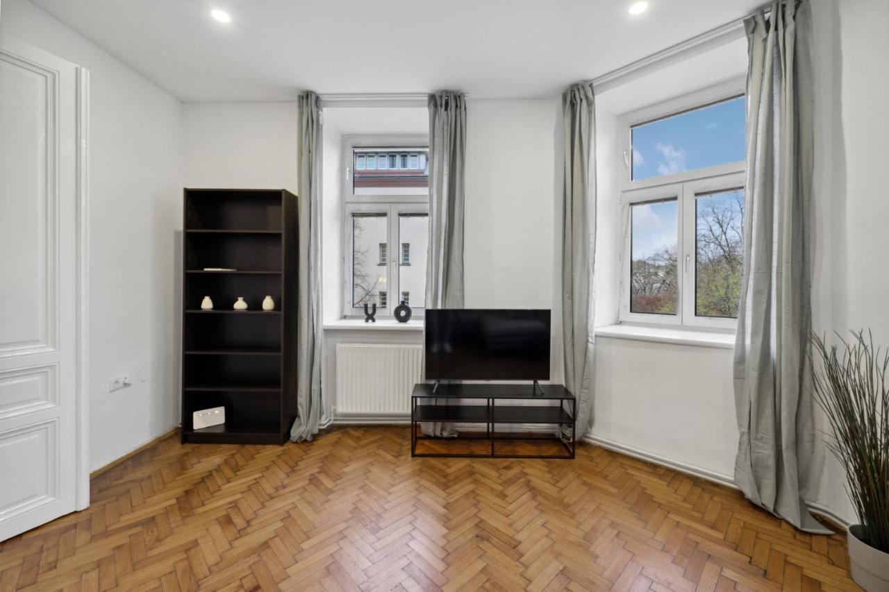 Big Spacious Central Apartment In Wien Exterior foto
